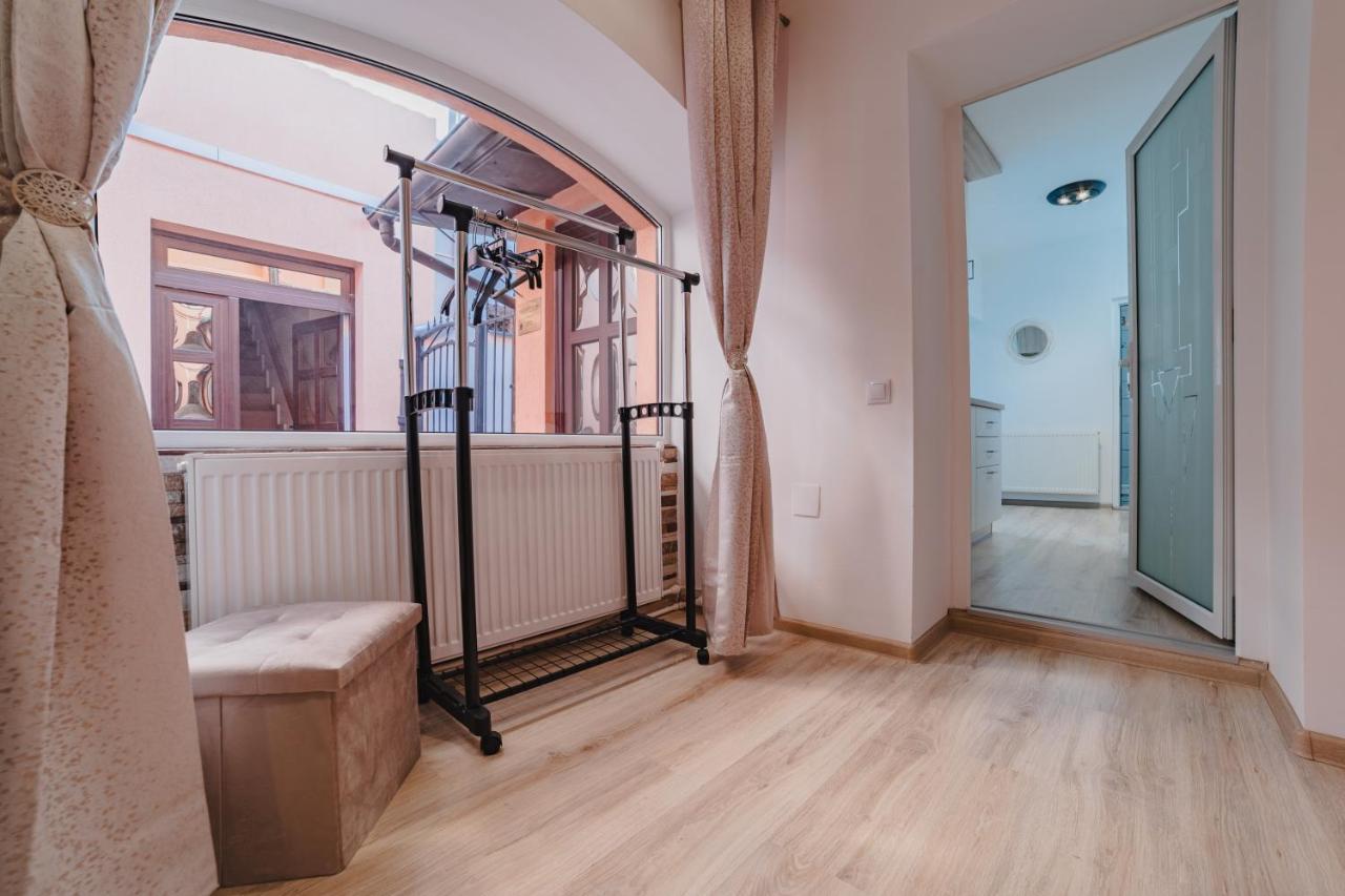 Old Town Studio Appartement Braşov Buitenkant foto